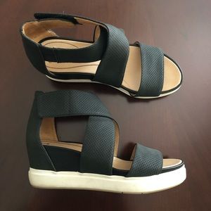 Dr. Scholl’s Sheena Wedge Sandals